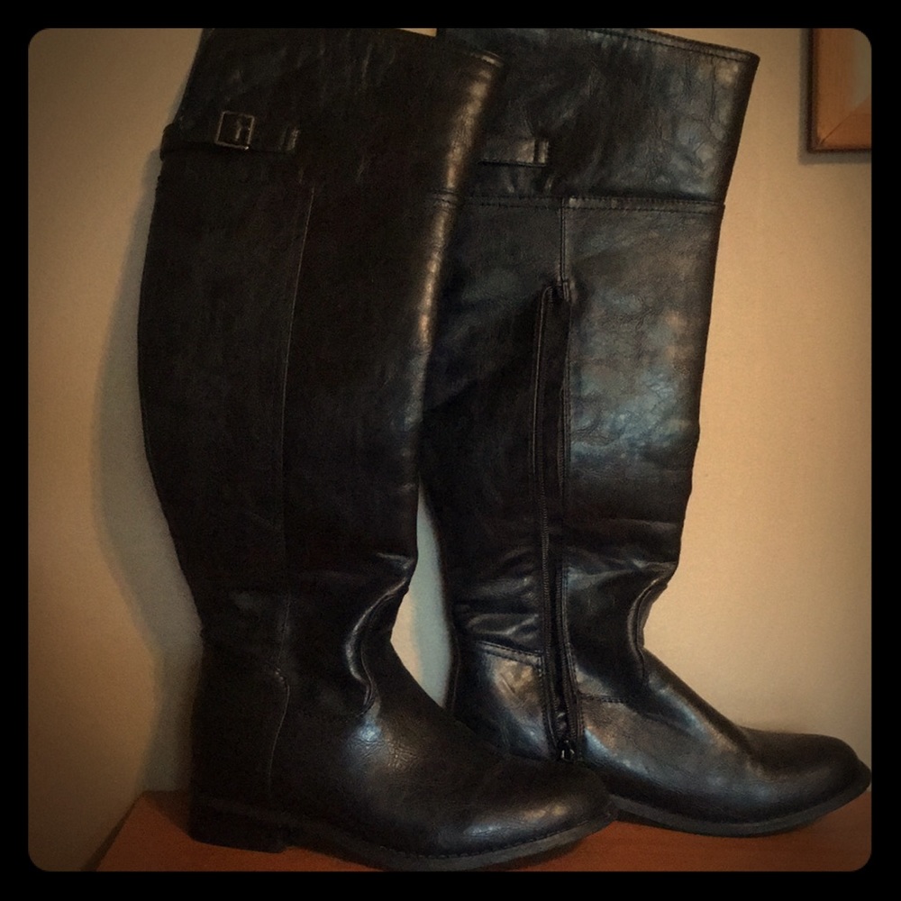Black dress boots